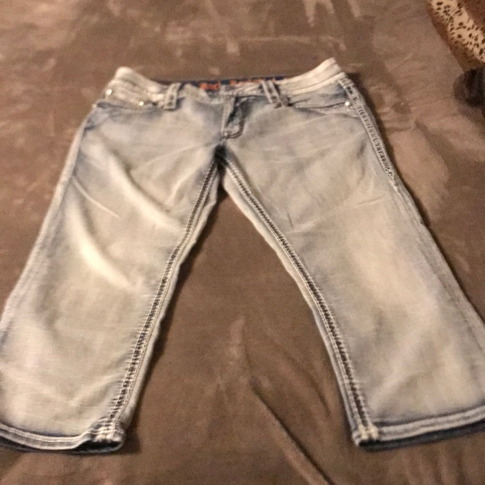🚨 SOLD 🚨 Like new capris 👍🏻